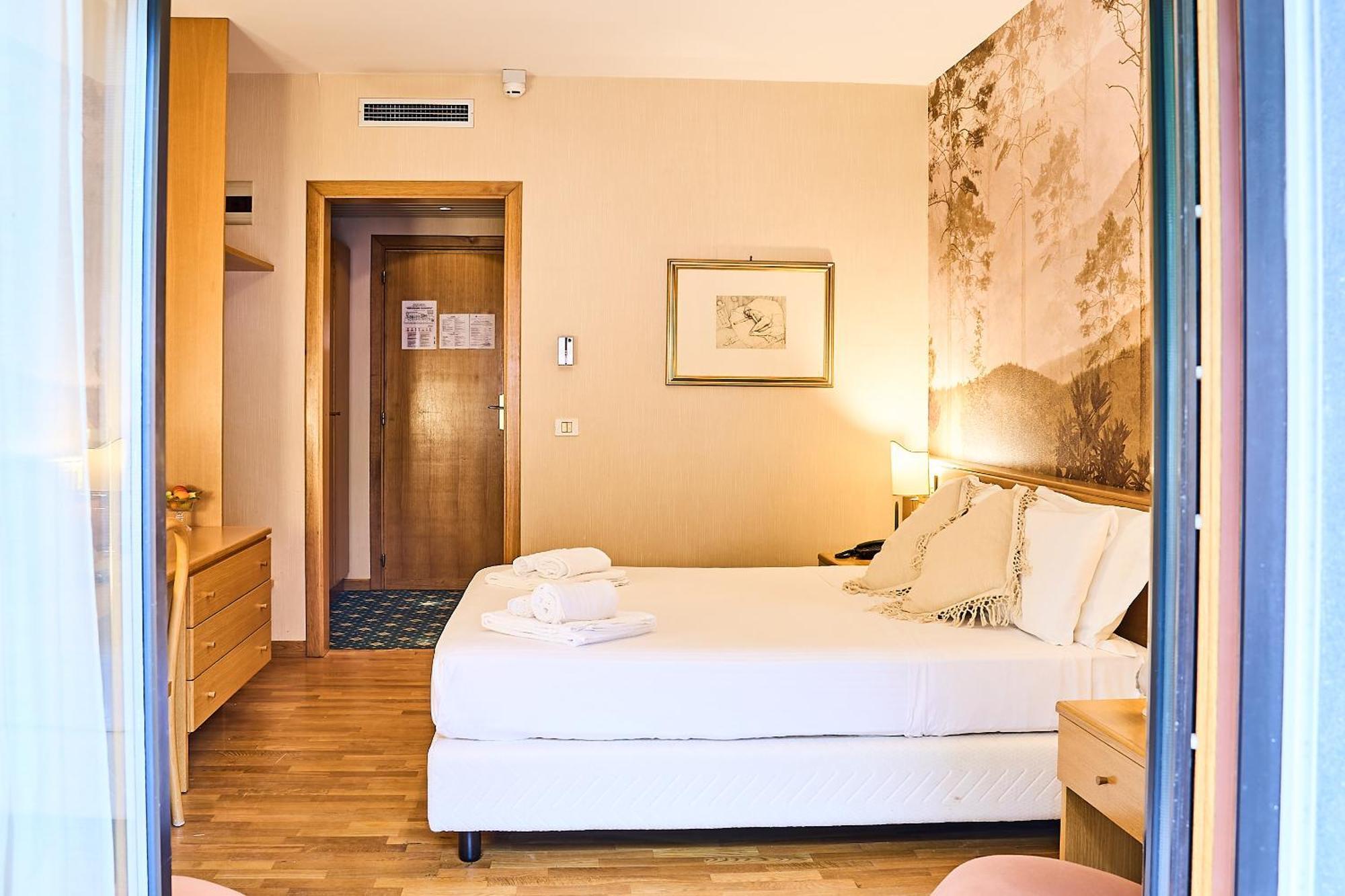 Hotel Camigliatello Камільятелло-Сілано Екстер'єр фото