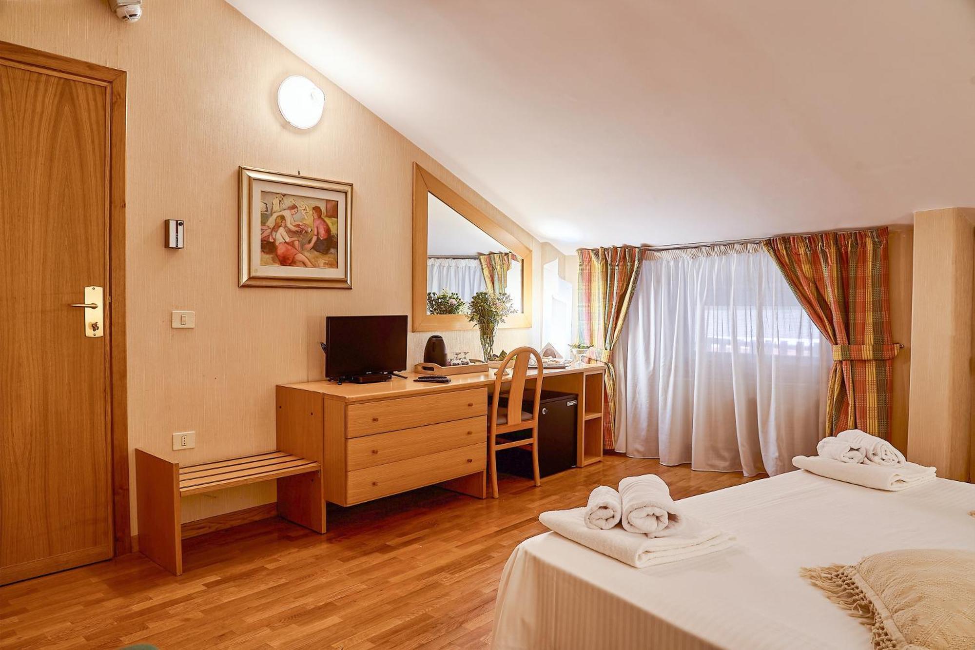 Hotel Camigliatello Камільятелло-Сілано Екстер'єр фото