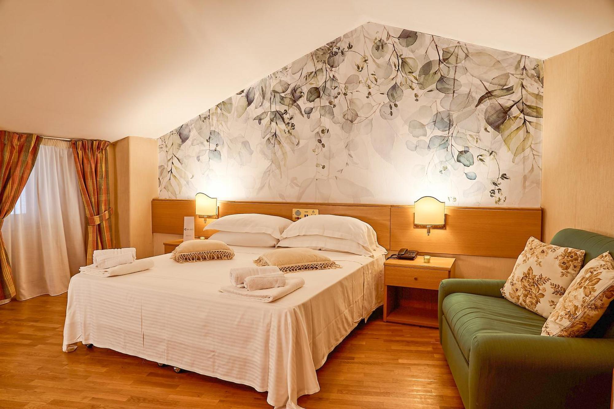 Hotel Camigliatello Камільятелло-Сілано Екстер'єр фото