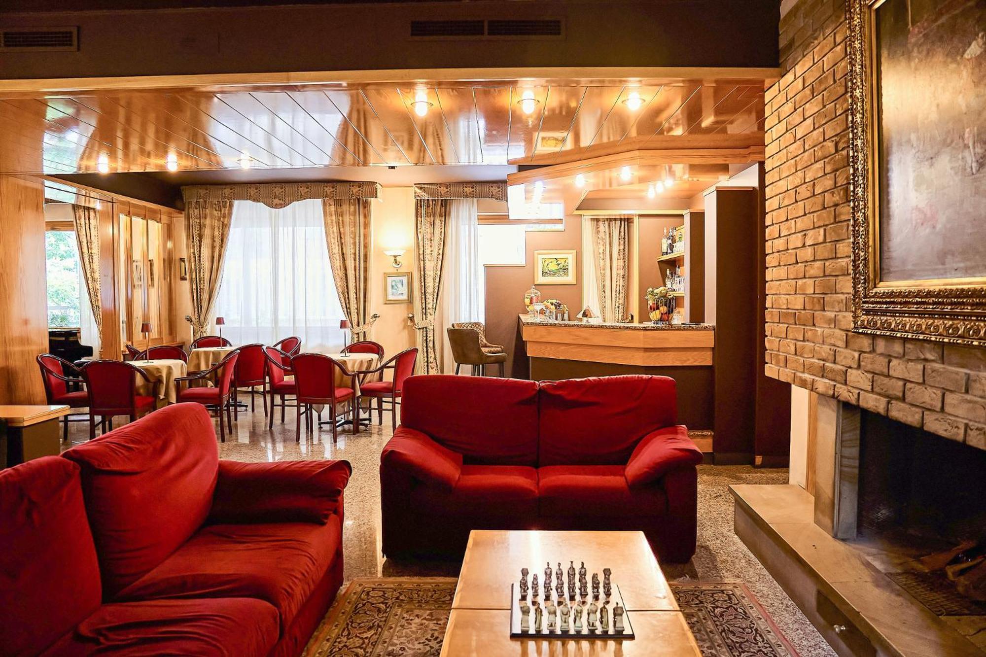 Hotel Camigliatello Камільятелло-Сілано Екстер'єр фото